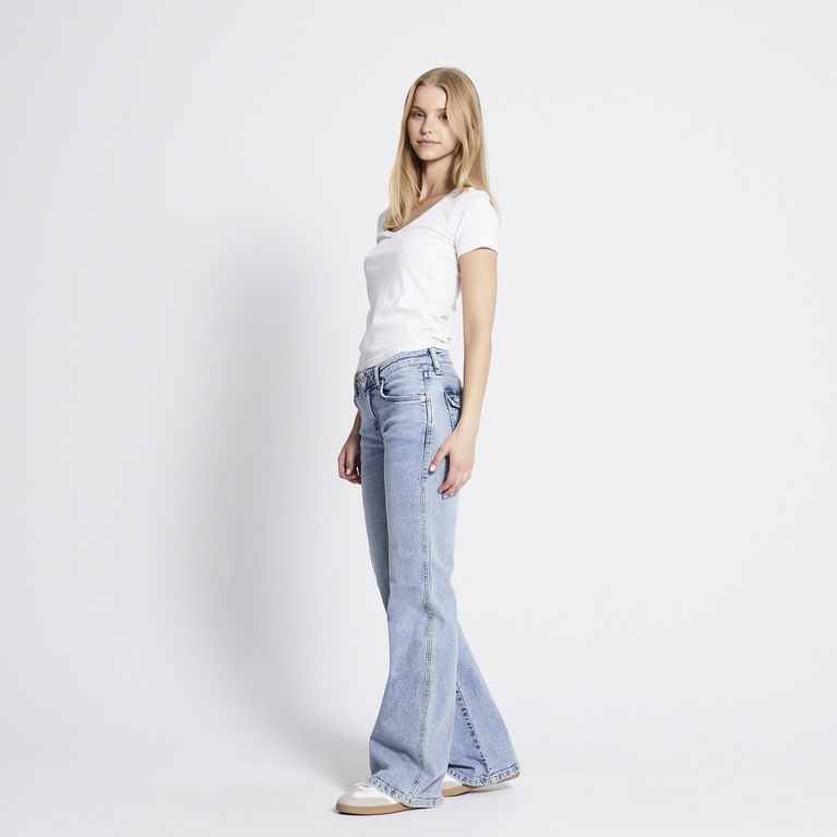 Back pocket bootcut jeans "90's Boot"